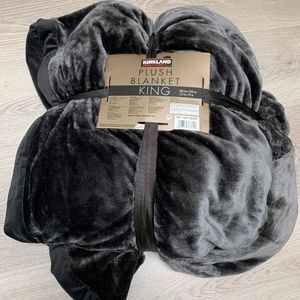 New Costco Kirkland Plush King Blanket Dark Gray
